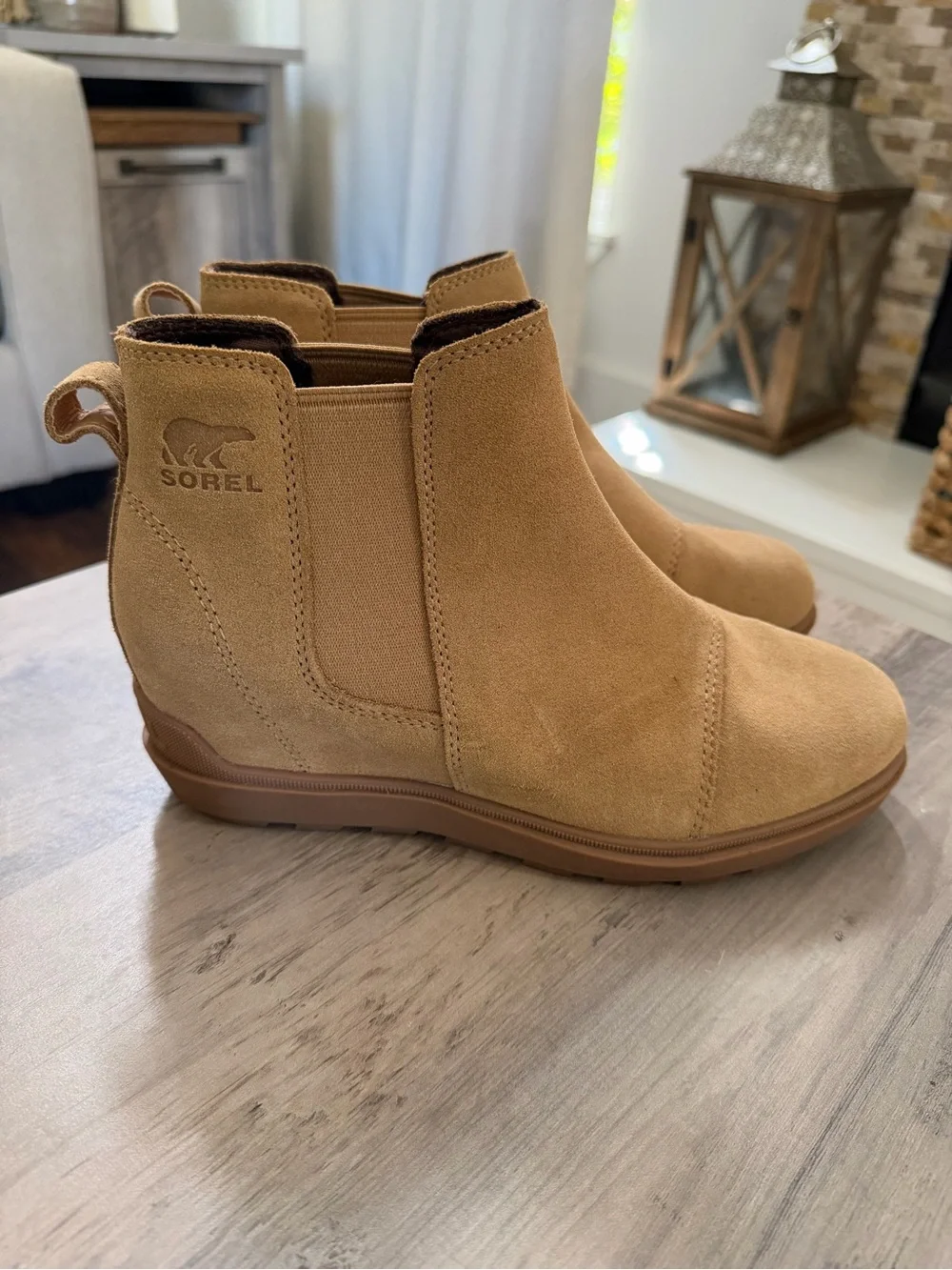 Sorel Camel Suede Chelsea Wedge Ankle Boots Size 7.5